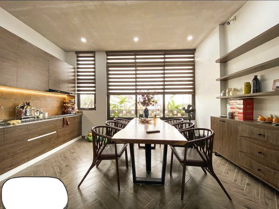 Nhà 3 tầng + Tum tại Khu Tái Định Cư Đầm Sen, 90m² giá 4 tỷ - Thiết kế hiện đại hoàn hảo!