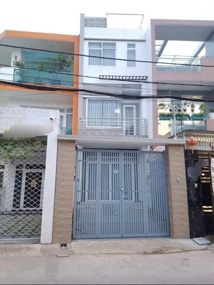 Nhà 4 tầng mặt tiền đường Lê Văn Thịnh, Phường Cát Lái, 75m² - Sổ đỏ chính chủ, giá tốt!