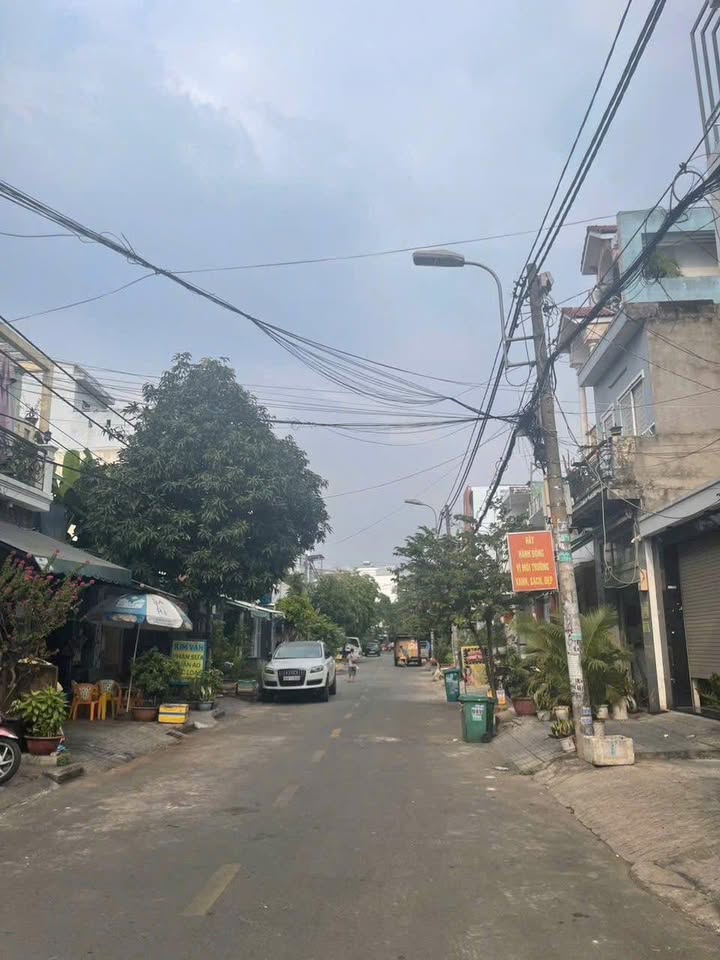 Nhà trọ T8 Tây Thạnh Tân Phú 100m² giá 9.7 tỷ - Thu nhập ổn định!