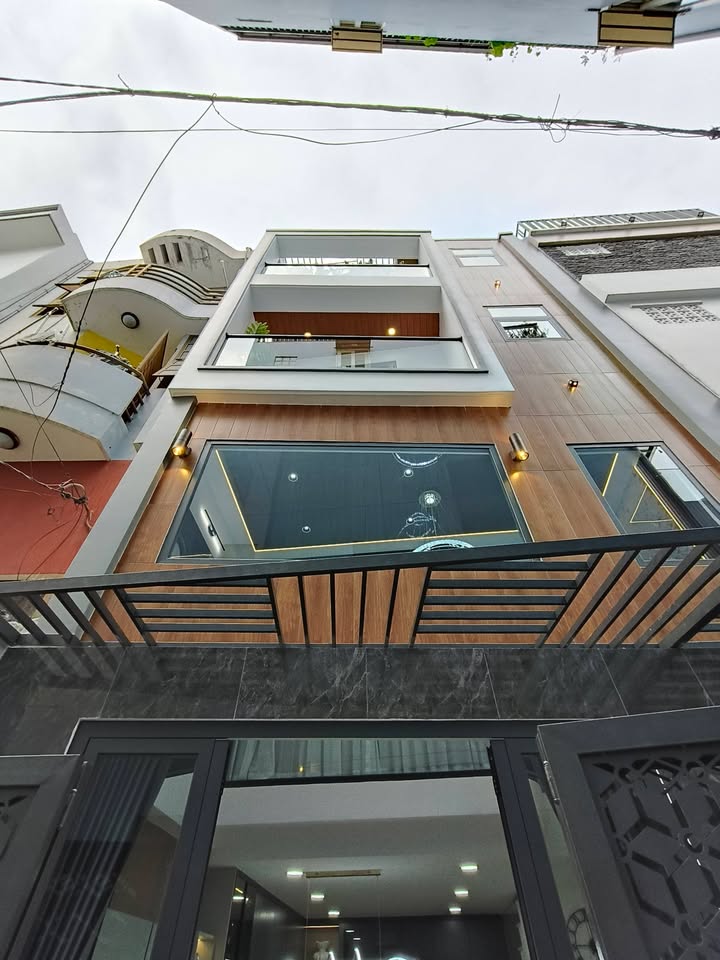 Nhà đẹp Gò Vấp 31m² giá 6.65 tỷ - Full nội thất, sẵn vào ở!