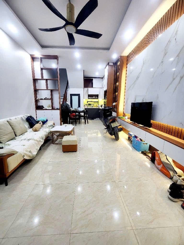 Nhà phố Định Công Thượng, Hoàng Mai 45m² giá 12 tỷ - Ô tô đỗ cổng, gần phố