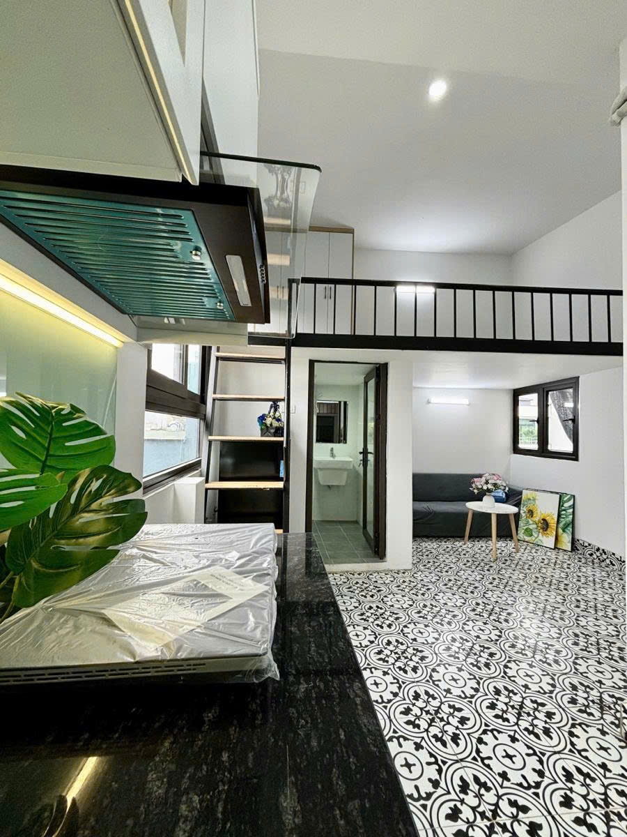 Tòa nhà 9 phòng thang máy Cầu Giấy 48m² giá 12.5 tỷ - Đầu tư sinh lời ngay!