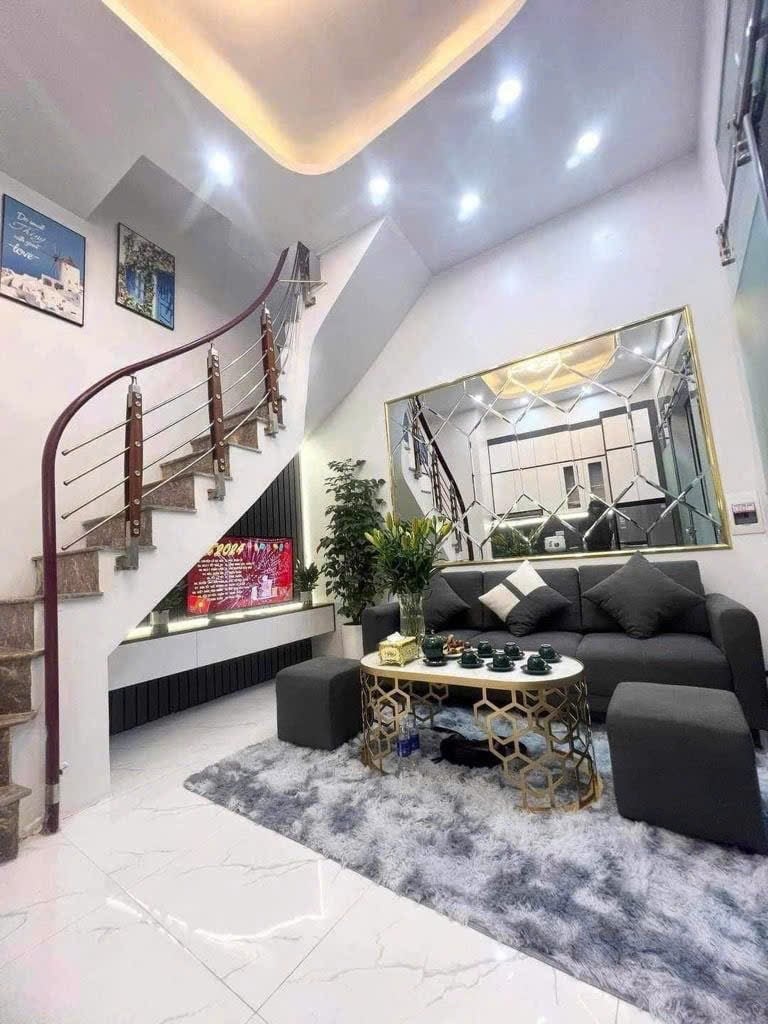 Căn hộ Nguyễn Chí Thanh Đống Đa 133m² - Căn góc, bàn giao ngay!