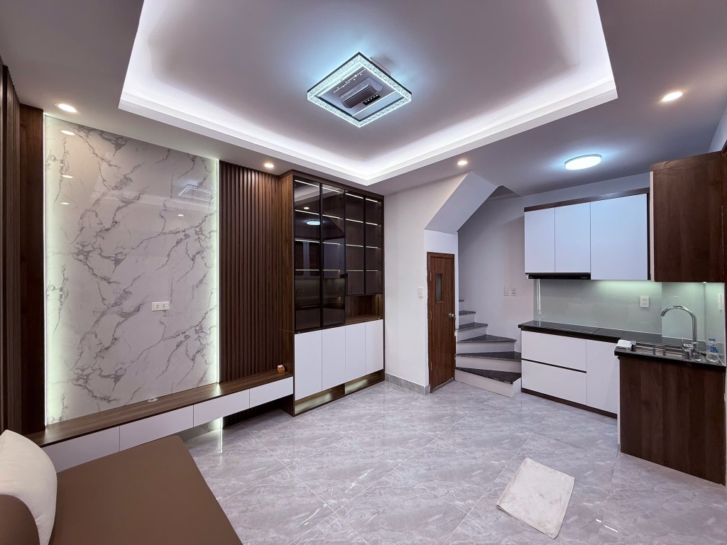 Bán nhà Phường Bưởi Tây Hồ 20m² 6.6 tỷ - Ô tô tránh, ở ngay!