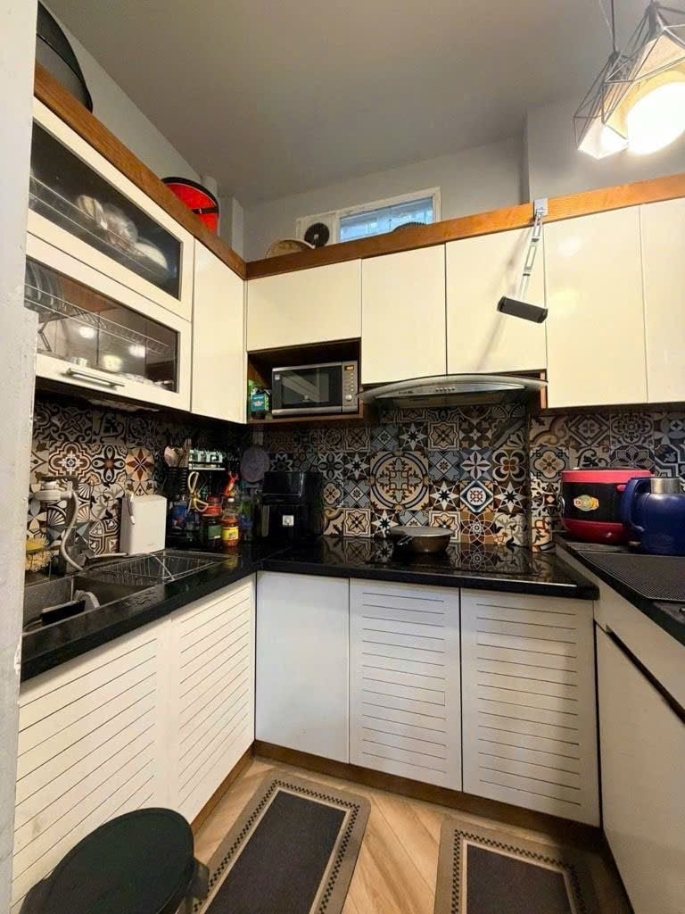 Bán nhà phố Đông Tác 41m² giá 13.8 tỷ - Vị trí đẹp lô góc!