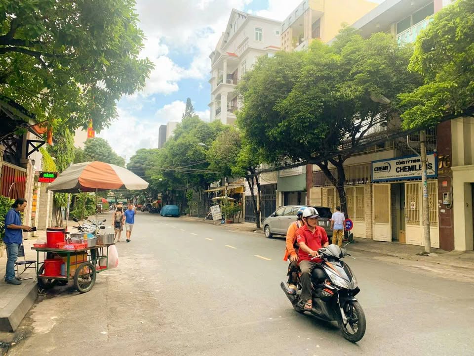 Bán nhà mặt tiền K300 Tân Bình 178m² - Vị trí đắc địa kinh doanh ngay!