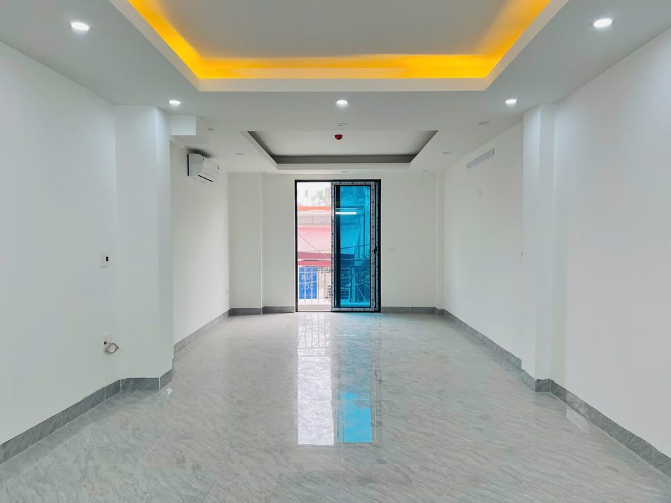 Sàn văn phòng cho thuê tại 579 Phạm Văn Đồng, 40m² giá chỉ 10 triệu - Không gian làm việc lý tưởng!