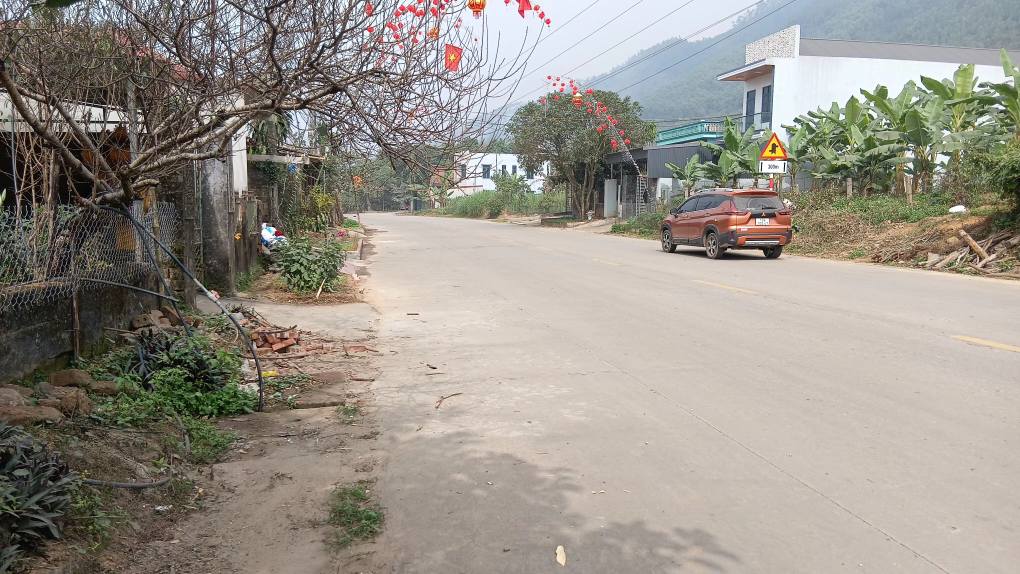 Đất nền Thục Luyện Thanh Sơn 400m² - Sổ đỏ chính chủ, vị trí đắc địa!