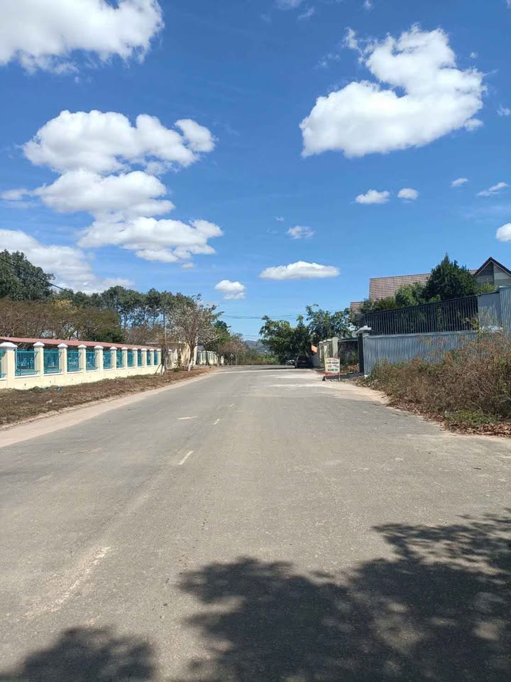 Đất thổ cư 165m² tại Phường Ngô Mây, Kon Tum - Giá 799 triệu, Mặt đường nhựa 20m