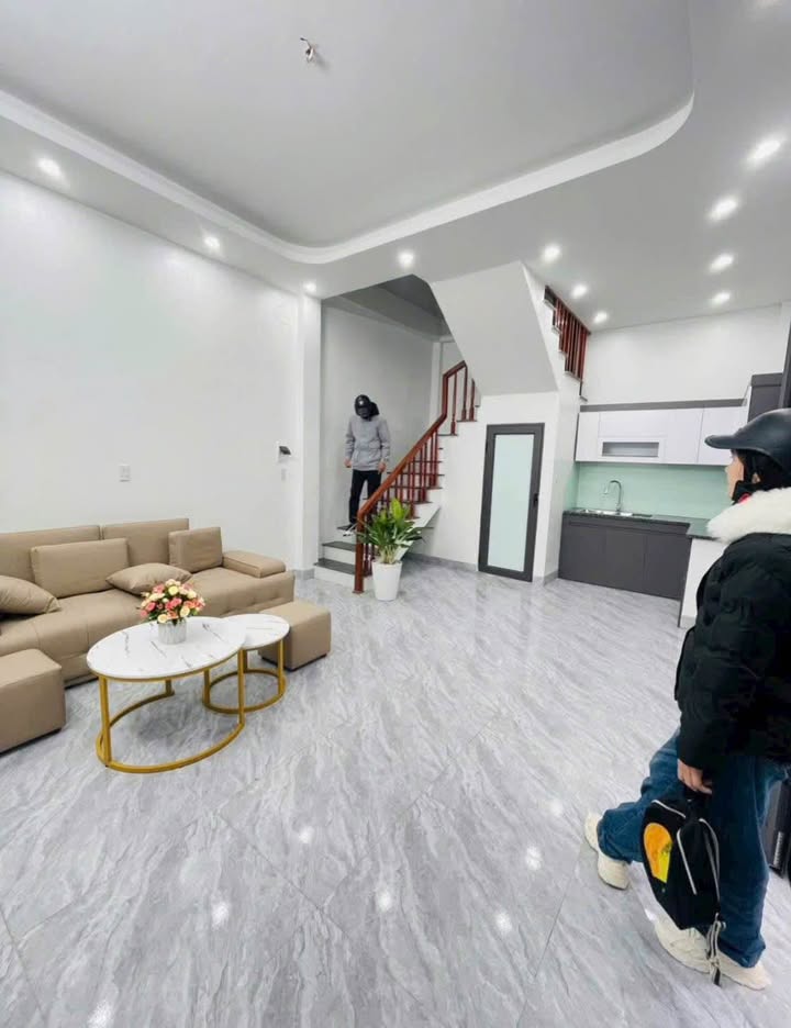 Nhà 3 tầng Phú Khánh, Thái Bình, 40m² giá 1.6 tỷ - Về ở ngay, đầy đủ nội thất!