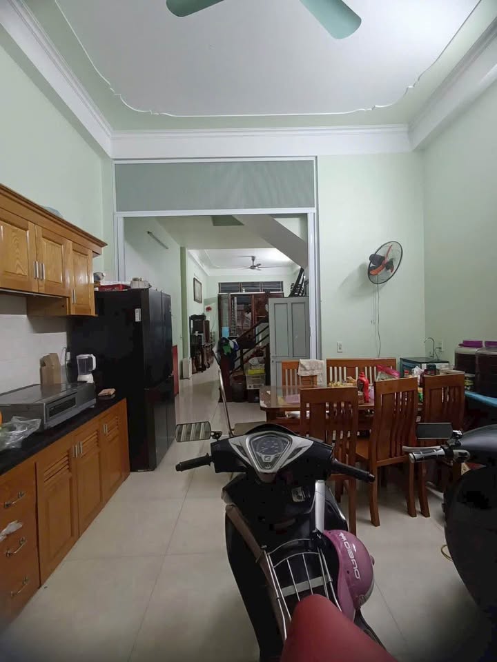 Nhà 3 tầng Vũ Phúc 60m² giá 3 tỷ - Chính chủ bán gấp!