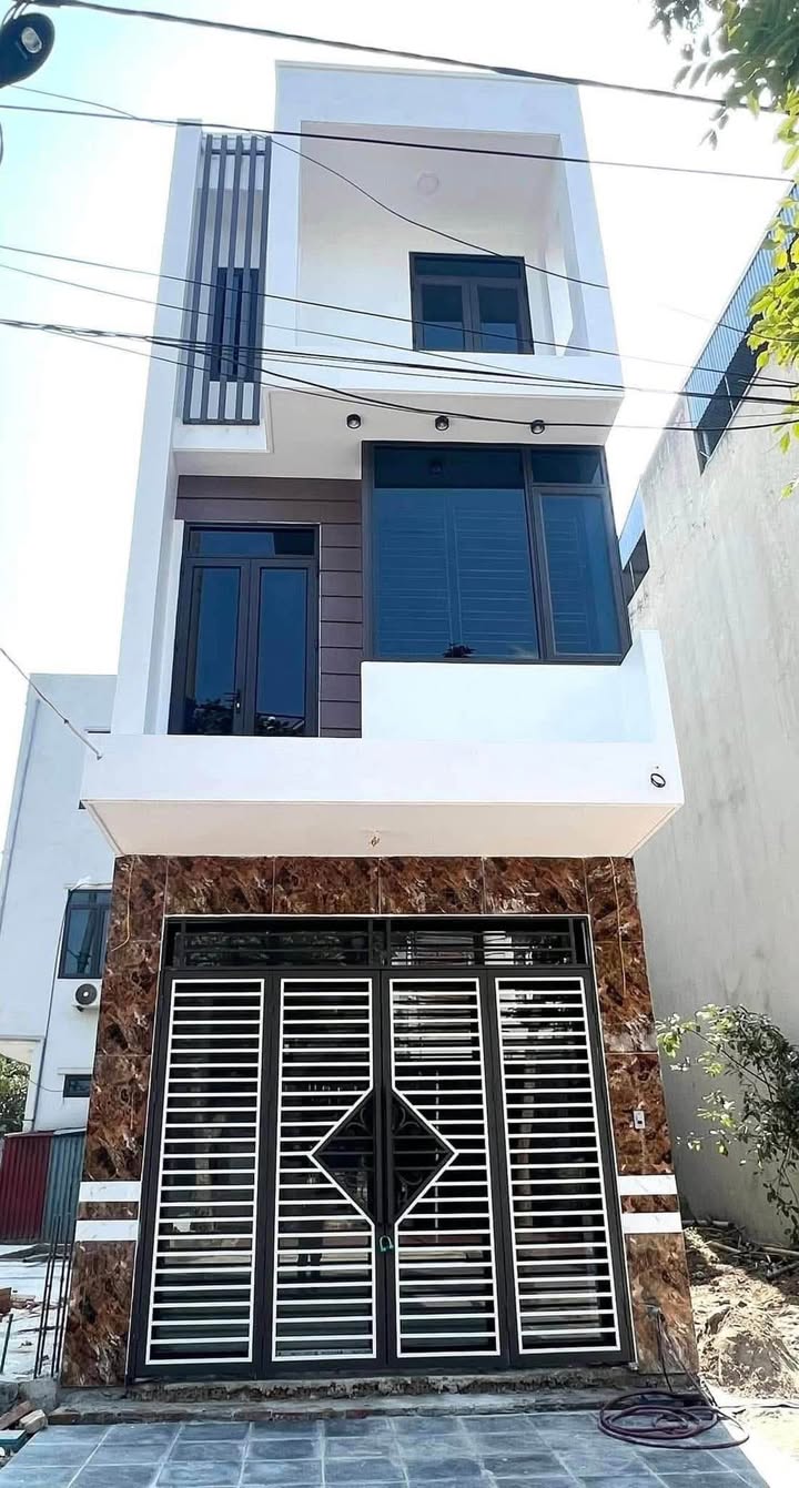 Nhà mặt tiền 3 tầng tại khu TĐC Trầm Cá - Giải Phóng, 48m², giá 3.75 tỷ - Chính chủ thương lượng!