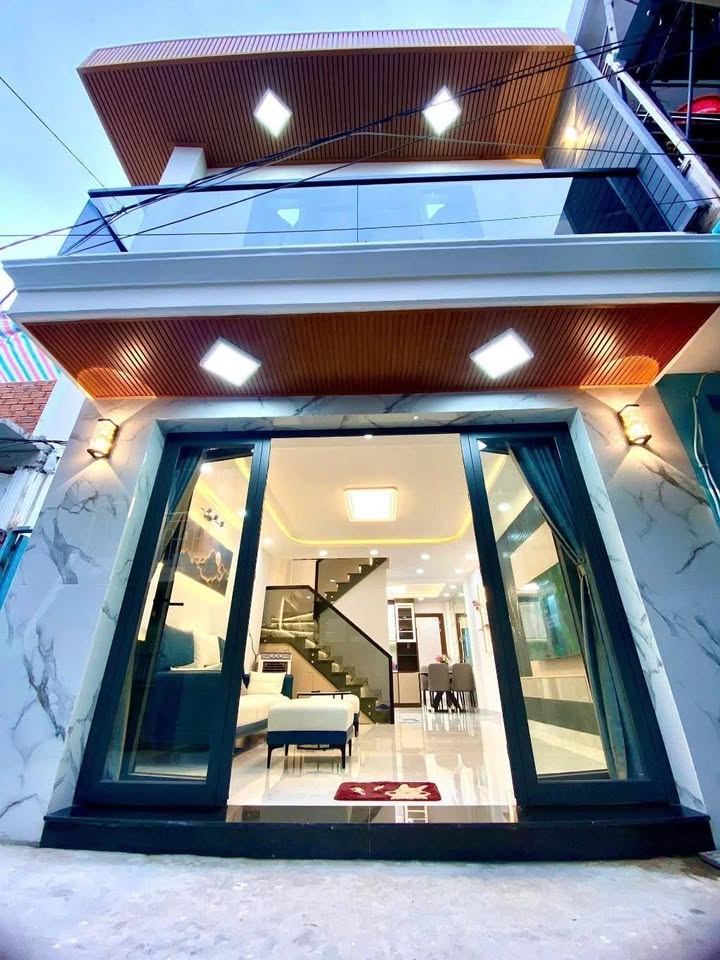 Bán Nhà Quận 7 Bùi Văn Ba 50m² Giá 6.2 Tỷ - Full Nội Thất Ở Ngay