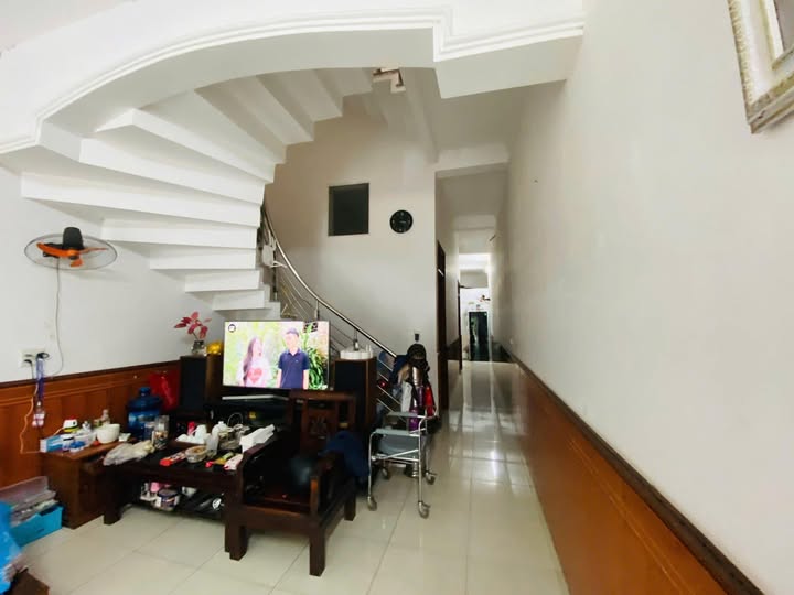 Bán nhà 3 tầng Minh Xuân Tuyên Quang 86m² - Ô tô tránh nhau!