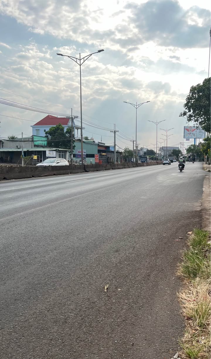 Bán Đất Mặt Tiền DT741 Đồng Xoài 200m² - Tiềm Năng Tăng Giá Cao