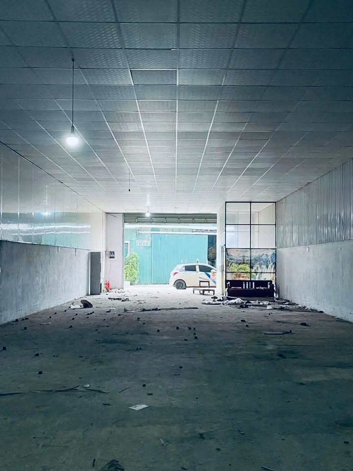 Cho thuê kho An Khánh Hoài Đức 300m² giá 15 triệu - Hoạt động ngay!