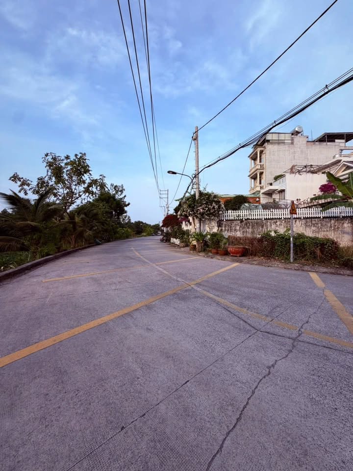 Đất nền lô góc 2 mặt tiền TL37 Quận 12, 350m² giá 9.5 tỷ - Đầu tư sinh lời!