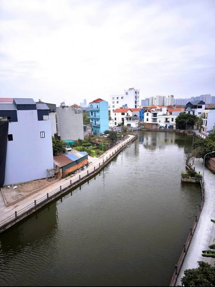 Nhà 5 tầng 43m² Đường 3.5 Hoài Đức - Ô tô đỗ cửa, Giá 7 tỷ