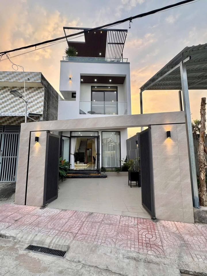 Nhà riêng Phường Trung An 100m² - Giá tốt hiếm có, full nội thất!