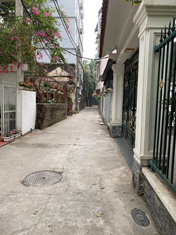 Nhà 5 Tầng Phố Huế, Quận Hai Bà Trưng, 54m² – Nhà Đẹp, Sẵn Sàng Vào Ở