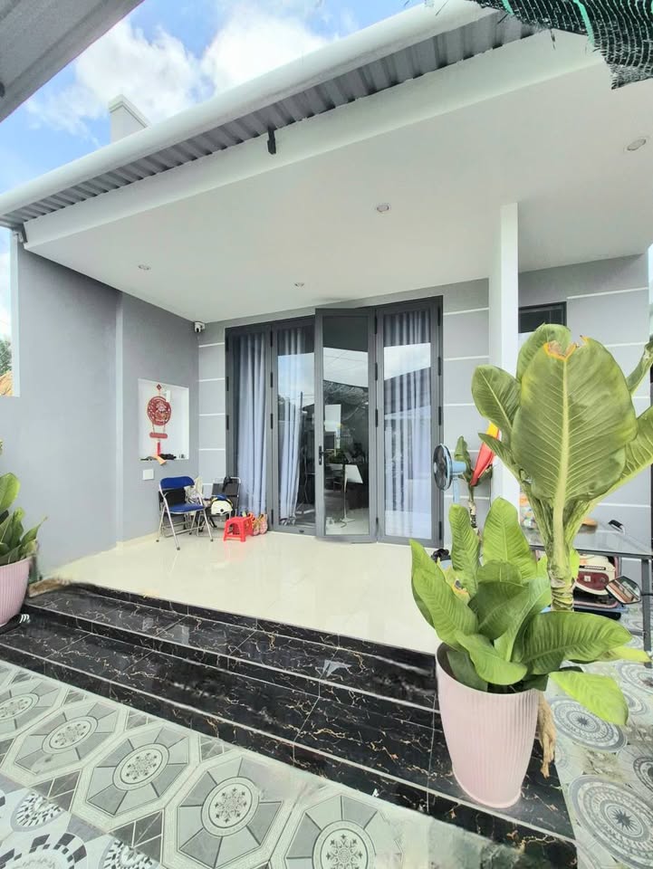 Nhà riêng Tây Ninh 168m² giá 1.9 tỷ - Sẵn sàng ở ngay, vị trí đắc địa!