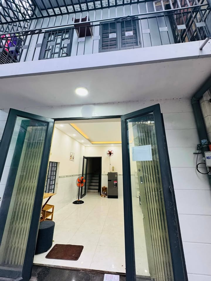 Nhà thuê Quận 5 - 36m² giá 12.9 triệu - Hẻm rộng, mới đẹp!