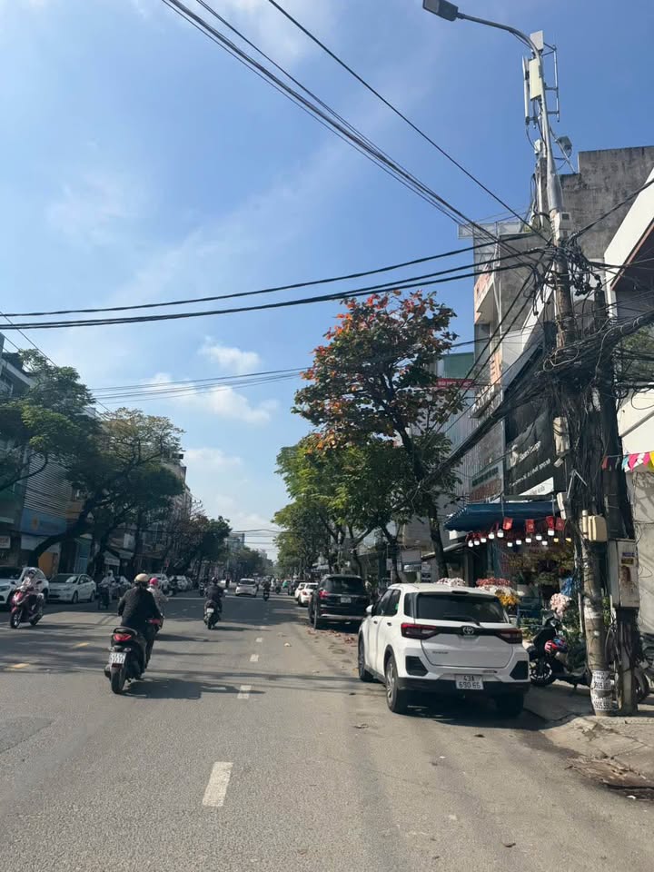 Nhà Phố Đống Đa, Hải Châu 150m² – Mặt tiền kinh doanh đắc địa!