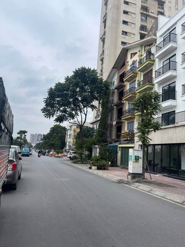 Nhà riêng Ngọc Thụy 60m² hơn 12 tỷ ô tô vào nhà - Sẵn sàng ở ngay