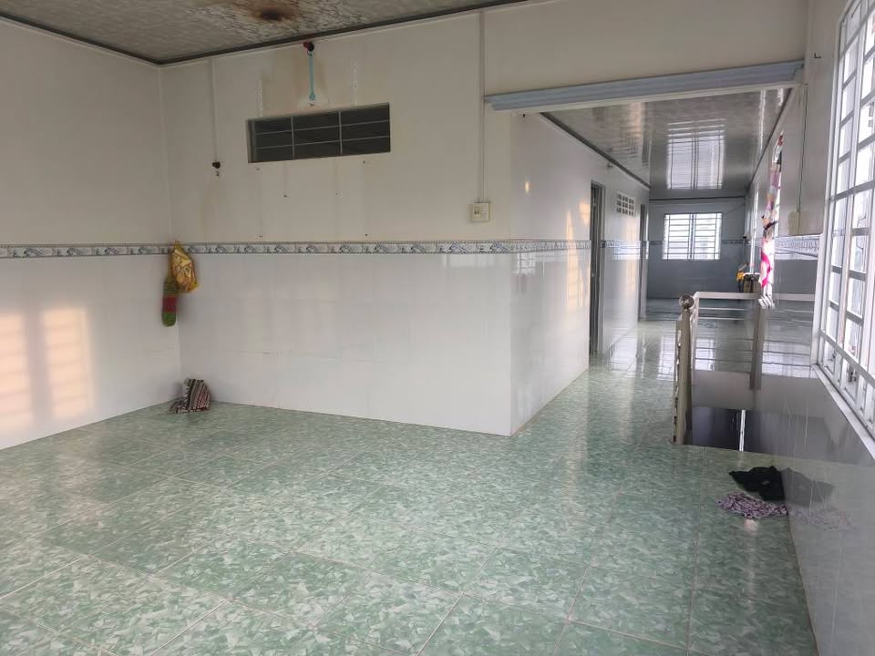 Nhà nguyên căn 5x20m tại Tân Dương, Đồng Tháp - Giá chỉ 3.7 triệu/tháng!