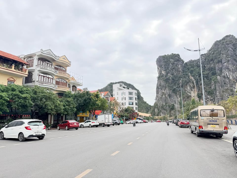 Bán đất mặt đường Đông Hồ 80m² giá 10 tỷ - Vị trí đắc địa!