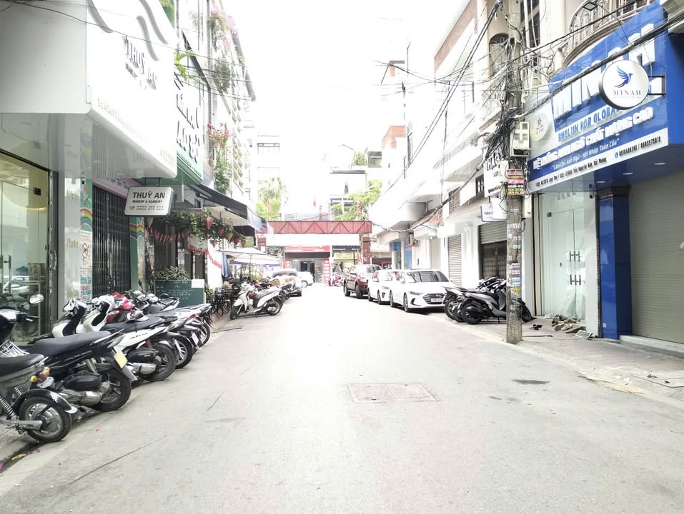 Nhà phố Trần Nguyên Hãn 72m² giá 8 tỷ - Mặt tiền kinh doanh đắc địa!