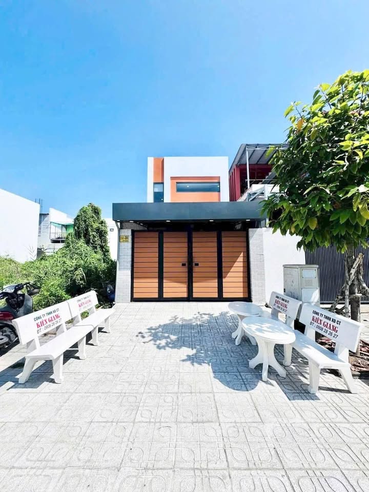 Nhà 1 Trệt 1 Lửng 90m² Đường Số 12, Rạch Giá - Giá 2.89 Tỷ