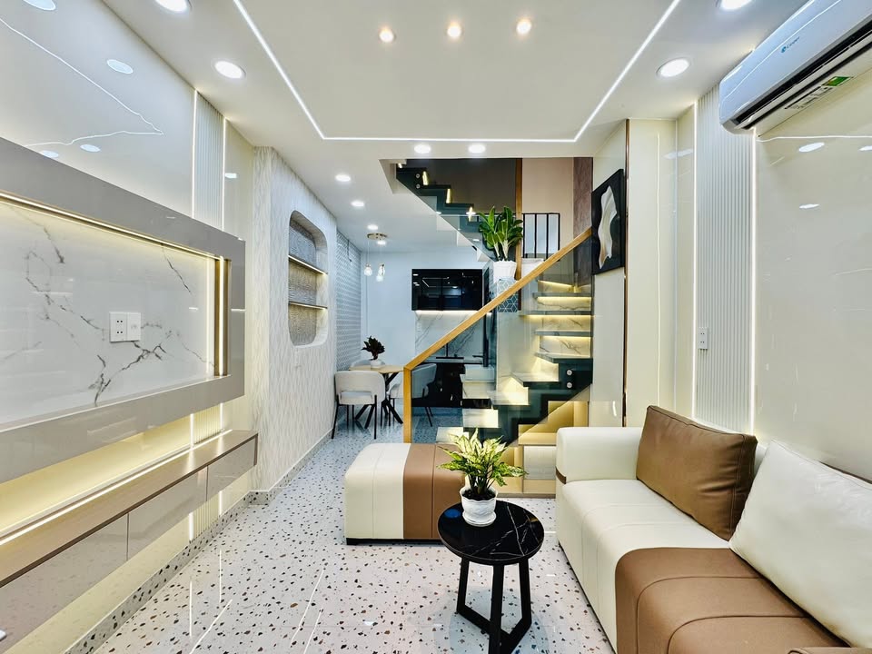 Nhà mini 3PN đường Nguyễn Văn Công, Gò Vấp, chỉ 3.89 tỷ - Sẵn sàng vào ở!