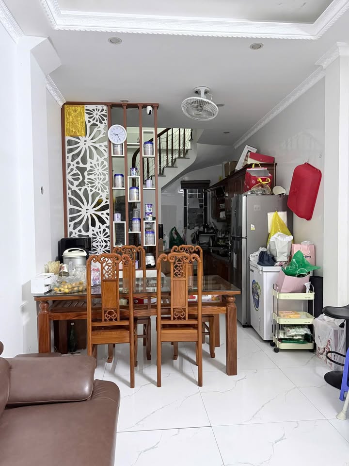 Nhà phố Xuân La - Xuân Đỉnh 40m² giá 9 tỷ - Mới ở ngay, gần ô tô!