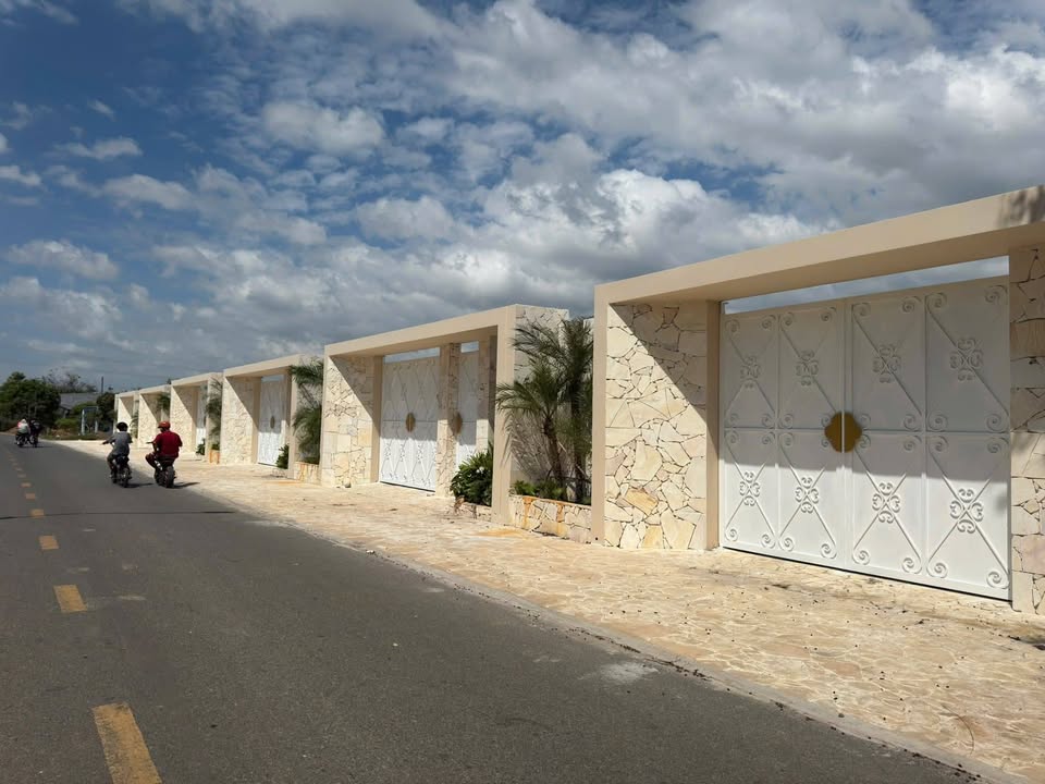 Bán Gấp Lô Biệt Thự Phước Hội 240m² - Sổ Hồng Riêng, Sẵn Sàng Xây Dựng