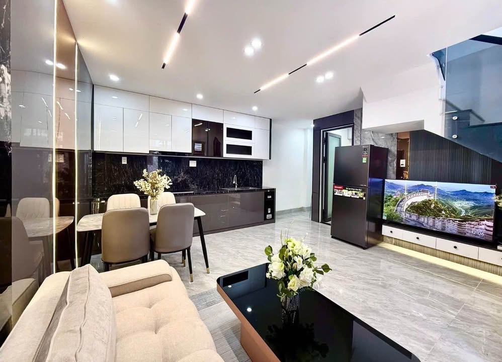 Nhà Phố Hải Châu 48m² Giá 3.95 Tỷ - Sẵn Sàng Ở Ngay Gần Cầu Rồng!