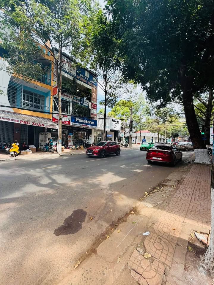 Mặt tiền kinh doanh Trần Phú, Buôn Ma Thuột 90m² giá 12.5 tỷ - Đầu tư sinh lời ngay!