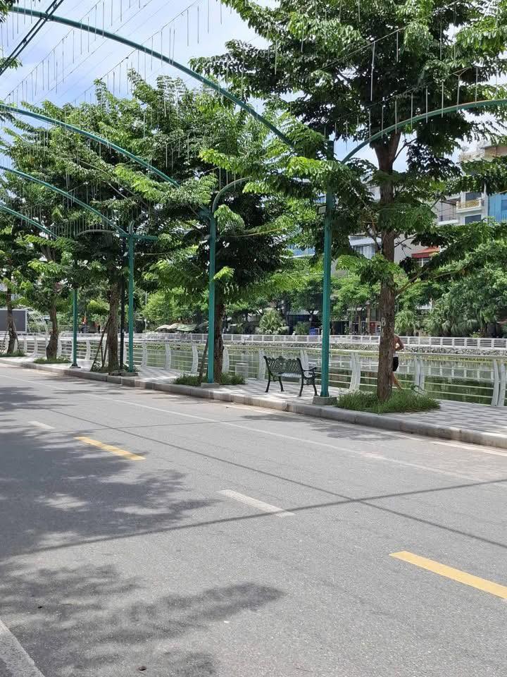 Đất nền Tây Hồ 145m² - Sổ đỏ chính chủ, ô tô vào tận nơi!