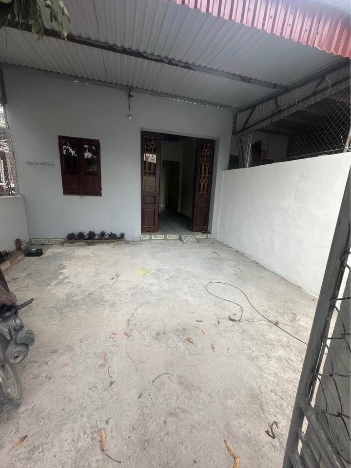 Nhà bán Phương Đông, Uông Bí 100m² giá 1 tỷ - Sẵn sàng vào ở ngay!