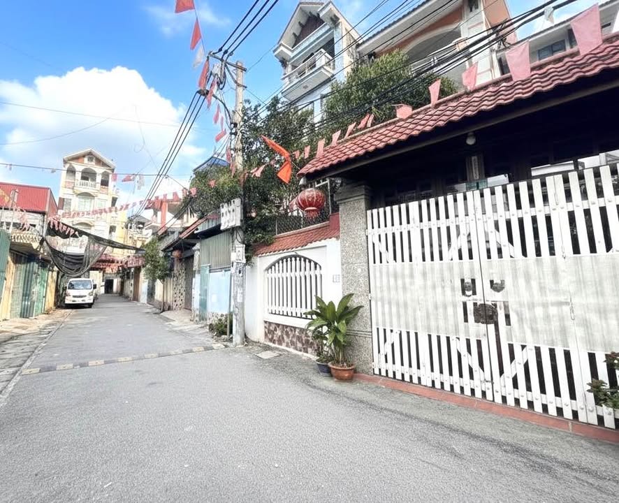 Bán nhà Dương Nội 33m² nhỉnh 5 tỷ - Lô góc 3 thoáng, sẵn sàng ở ngay!