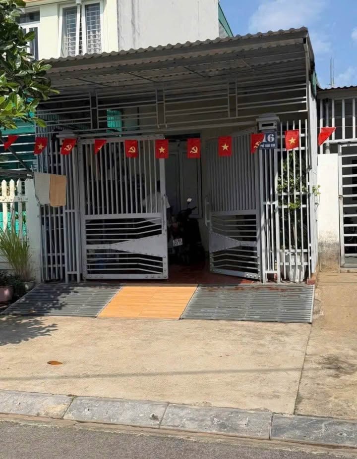 Bán nhà cấp 4 Phố Tràng Vinh Cẩm Phả 81m² 2.9 tỷ - Sẵn sàng ở ngay!