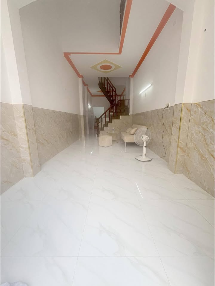 Bán nhà Bình Chánh 42m² giá 1.39 tỷ - Giá tốt hiếm có!