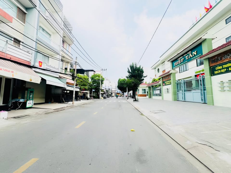 Nhà phố quận Tân Phú 60m² giá 5 tỷ - Thiết kế hiện đại, tiện nghi