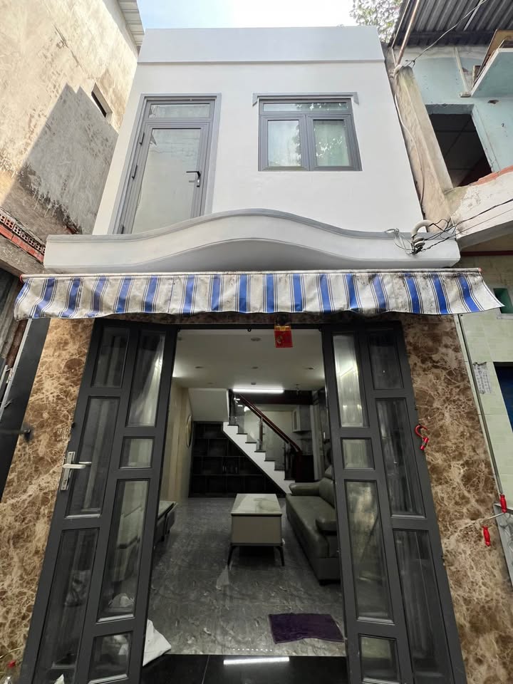 Nhà Hẻm 137 Hoàng Văn Thụ 40m² 5 triệu - Full nội thất