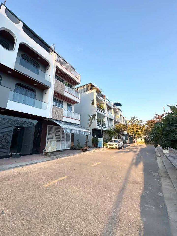 Nhà bán tại Hà Quang 2, Nha Trang 80m² giá 6.6 tỷ - Vị trí đẹp sầm uất