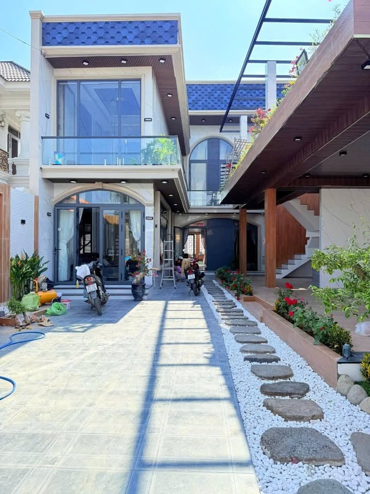 Biệt thự Long Hải 385m² giá 7.5 tỷ - View cực đỉnh!