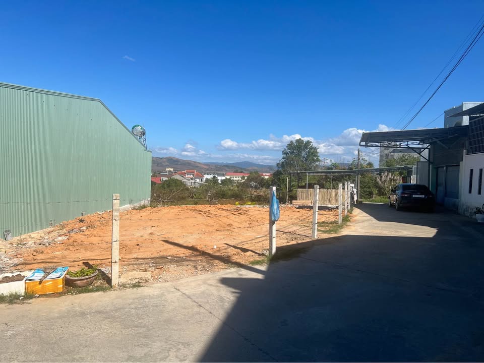 Đất nền Hẻm 95 Nơ Trang Long Kon Tum 140m² giá 1.3 tỷ - Sổ đỏ chính chủ!