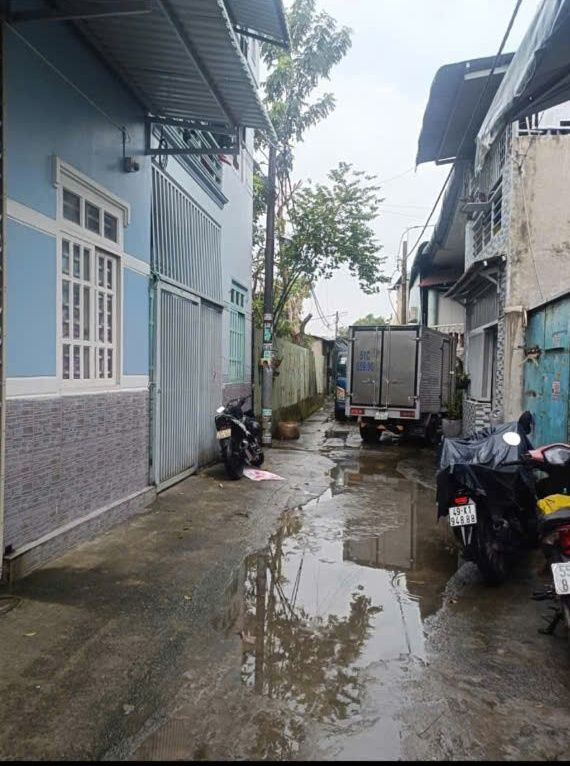 Bán nhà Hóc Môn 28m² giá 1.25 tỷ - Đường xe tải, ở ngay đón Tết!