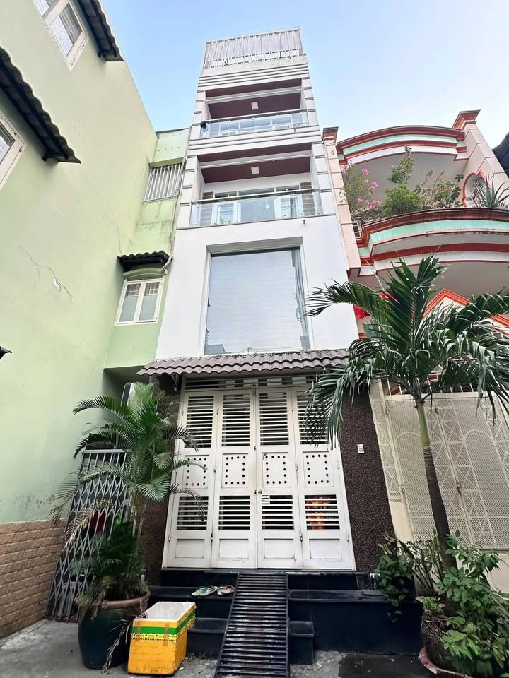 Nhà phố Hồ Bá Kiện Quận 10 33m² hẻm ô tô - Sẵn sàng ở ngay!