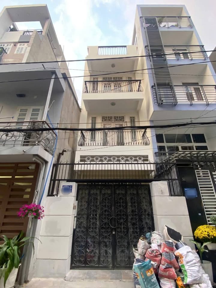 Bán nhà Thích Minh Nguyệt Tân Bình 70m² giá 13.5 tỷ - Ô tô vào tận nhà!